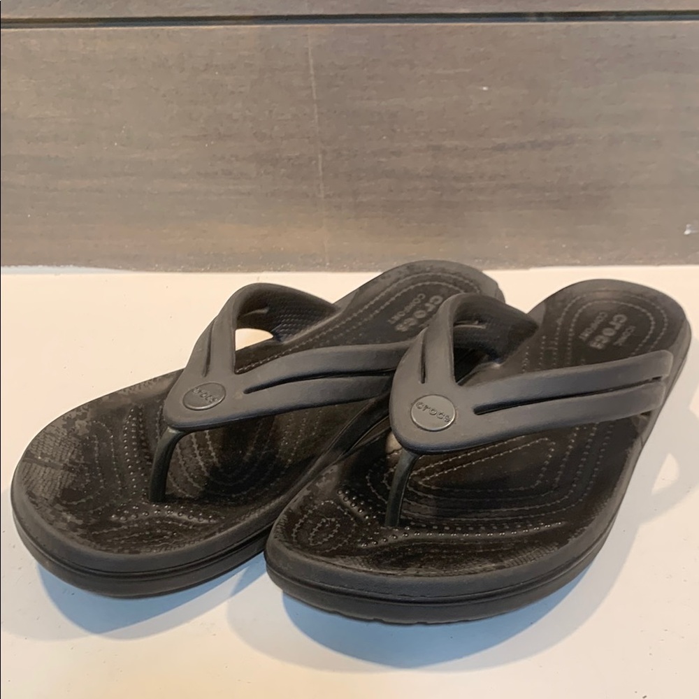 Crocs Womens Thong Flip Flop Sandal Black Size 9 Summer Vacation Beach Outdoor